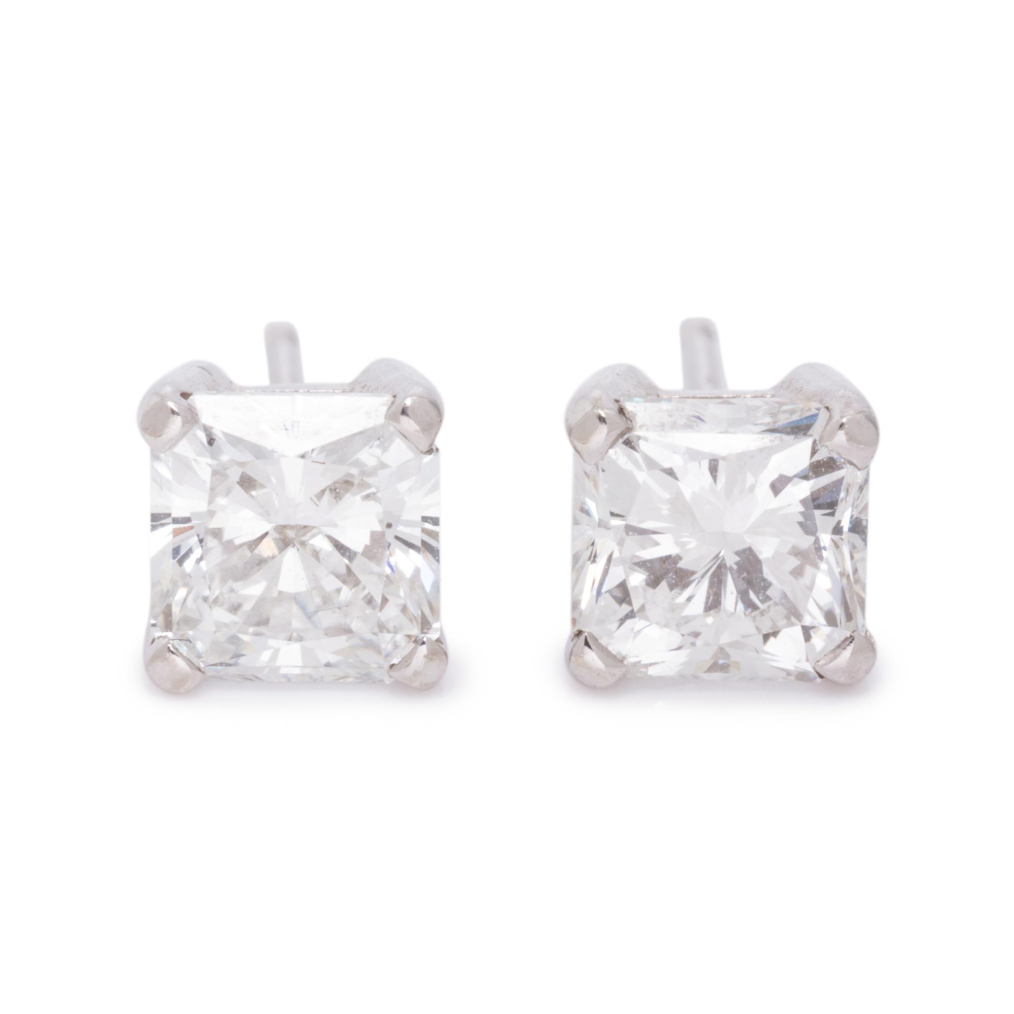 DIAMOND STUD EARRINGS