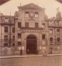 A group of five photographs ( Auberge du Compas d'Or, rue Montorgueil; Façade Saint-Lazare, faubourg Saint-Denis 107; Folie Thoinard, 9 rue Coq-Héron; Hôtel d'Imbercourt, 15 rue de l'Universite; Hôtel de Vendôme, rue Béranger 3 )