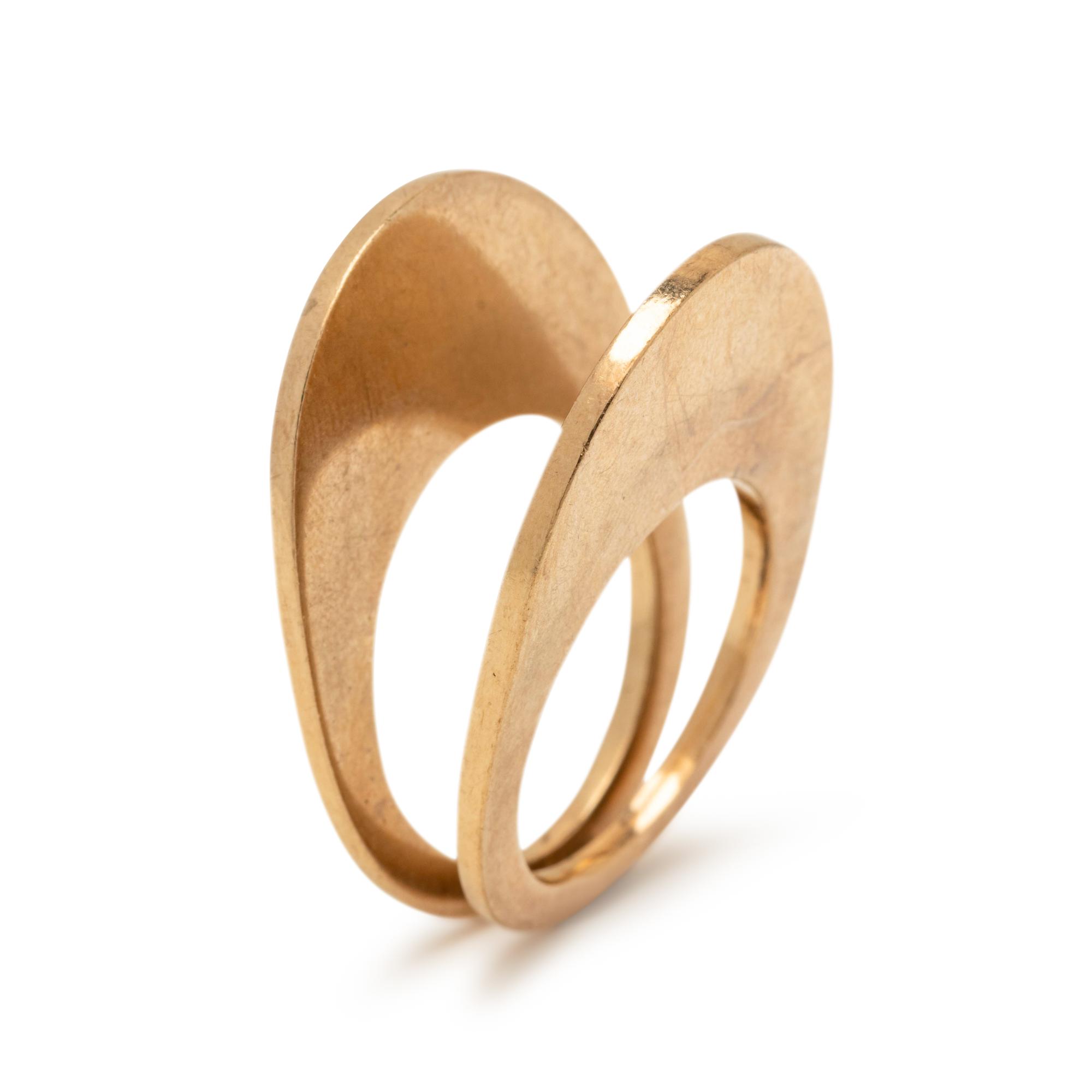 PAIR OF YELLOW GOLD RINGS