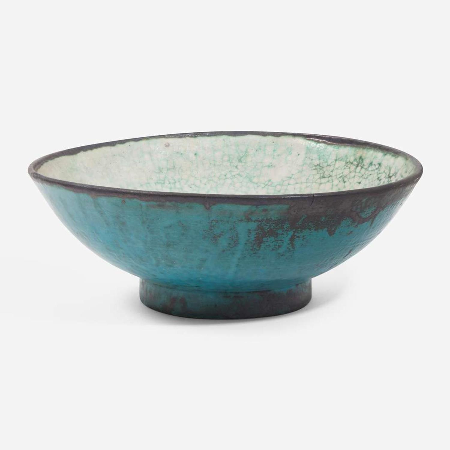 Maija Grotell (Finnish-American, 1899-1973) Large Footed Bowl, USA, 1940s
