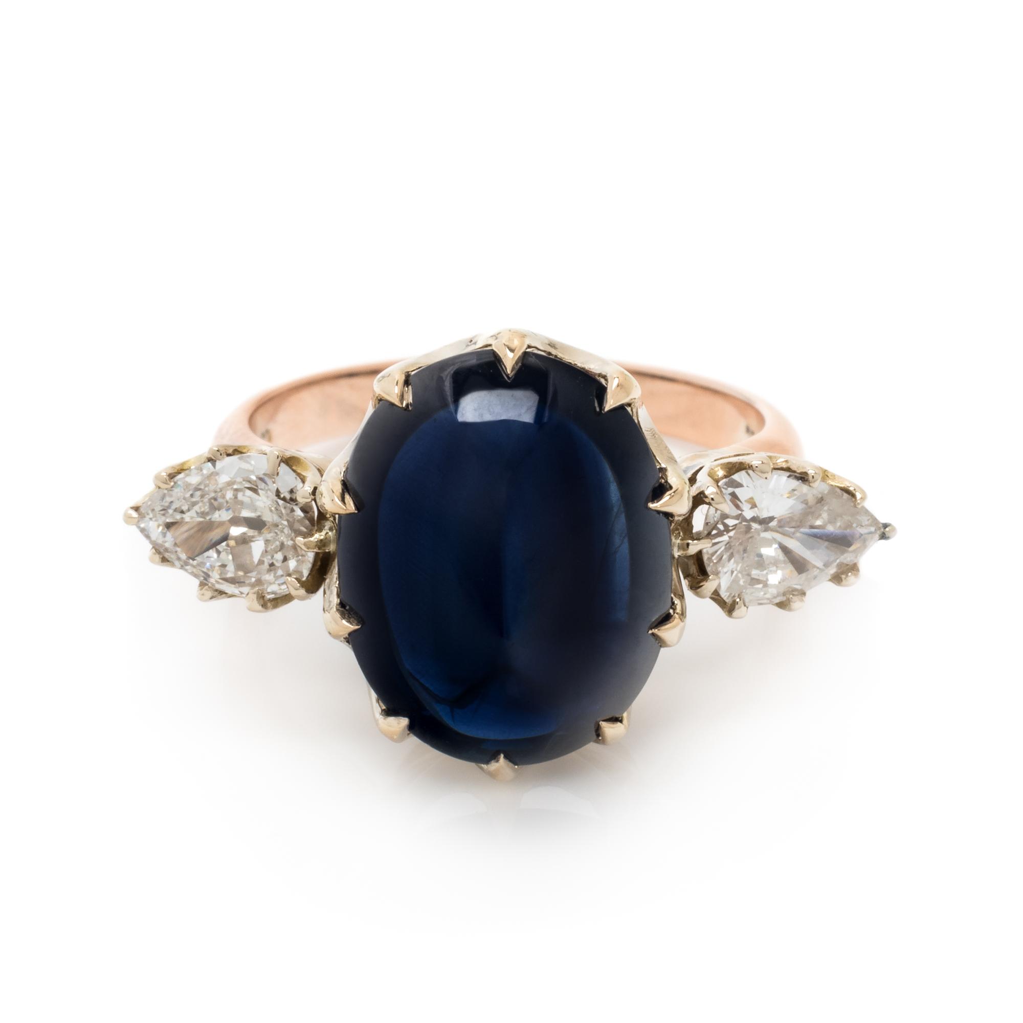SAPPHIRE AND DIAMOND RING