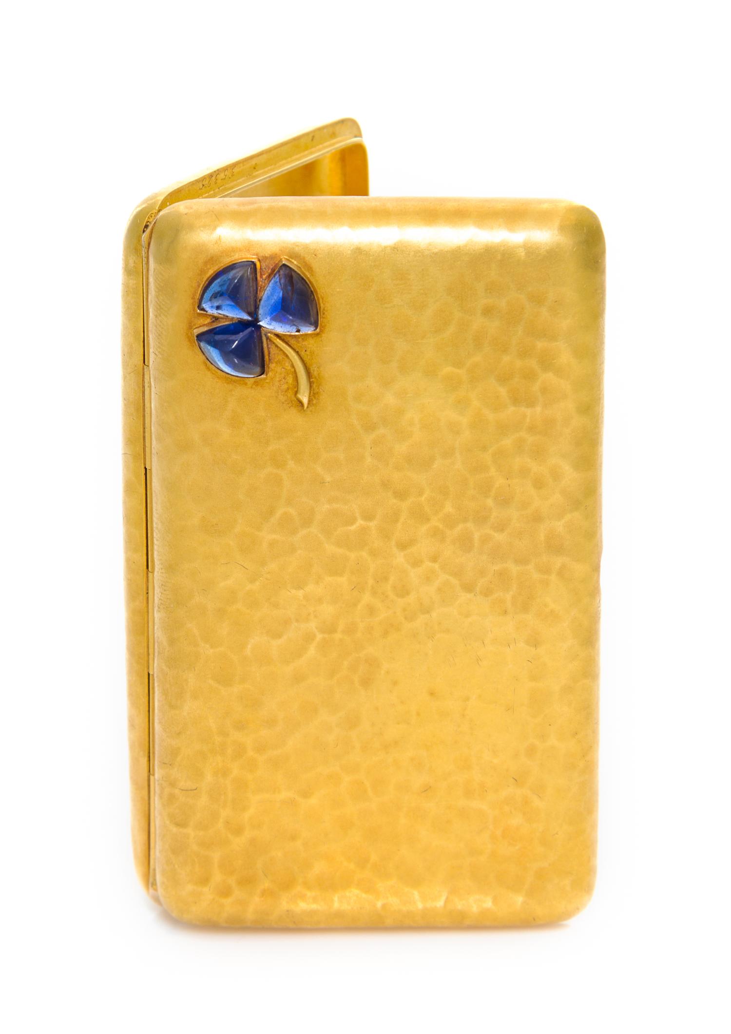A Russian Gold and Sapphire Inset Cigarette Case, Edward Schramm, St. Petersburg, 19th/20th Century, of rectangular form with shamrock