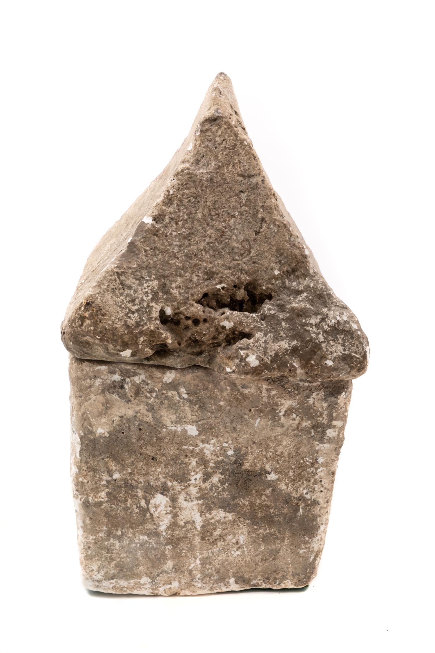 A Carved Limestone Burial Urn and Cover Height 21 inches. — PACIFIC BASIN (MINDANAO, PHILIPPINES), 200 B.C.E.-200 C.E.