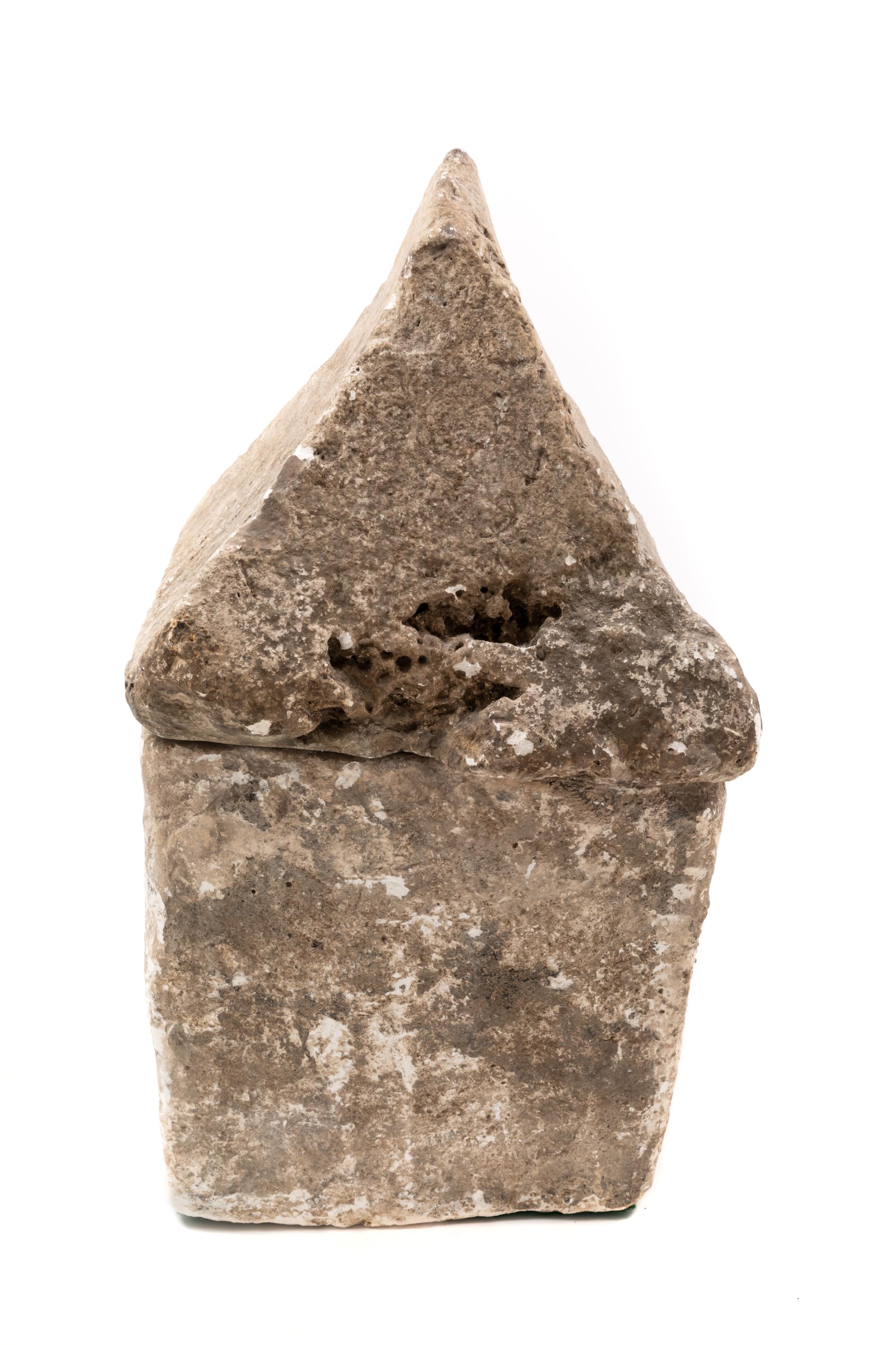 A Carved Limestone Burial Urn and Cover Height 21 inches. — PACIFIC BASIN (MINDANAO, PHILIPPINES), 200 B.C.E.-200 C.E.