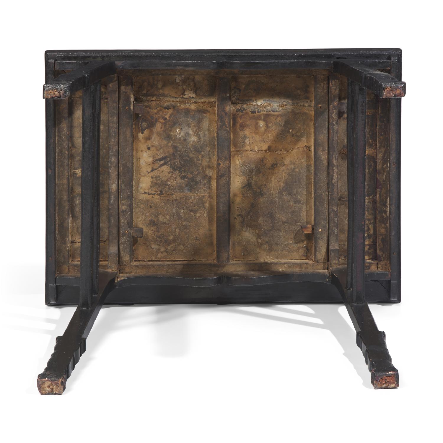 A Chinese Black Lacquered Wood Wine Table, Jiuzhuo, 17th Century 明末清初 黑漆木酒桌