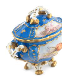 A Sèvres Style Porcelain Sauce Tureen and Tray