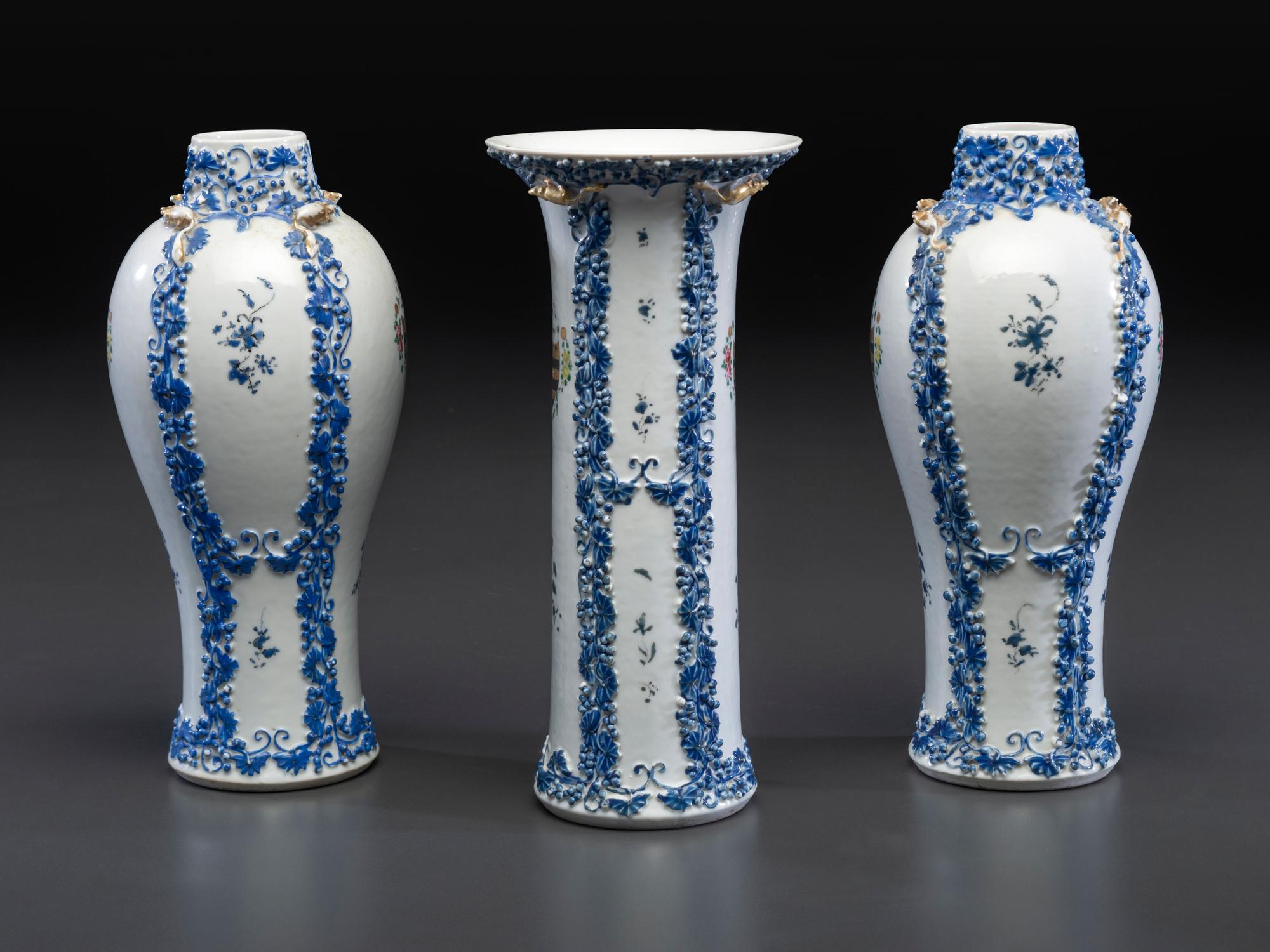 A Chinese Export Parcel Gilt Blue and White Porcelain Garniture