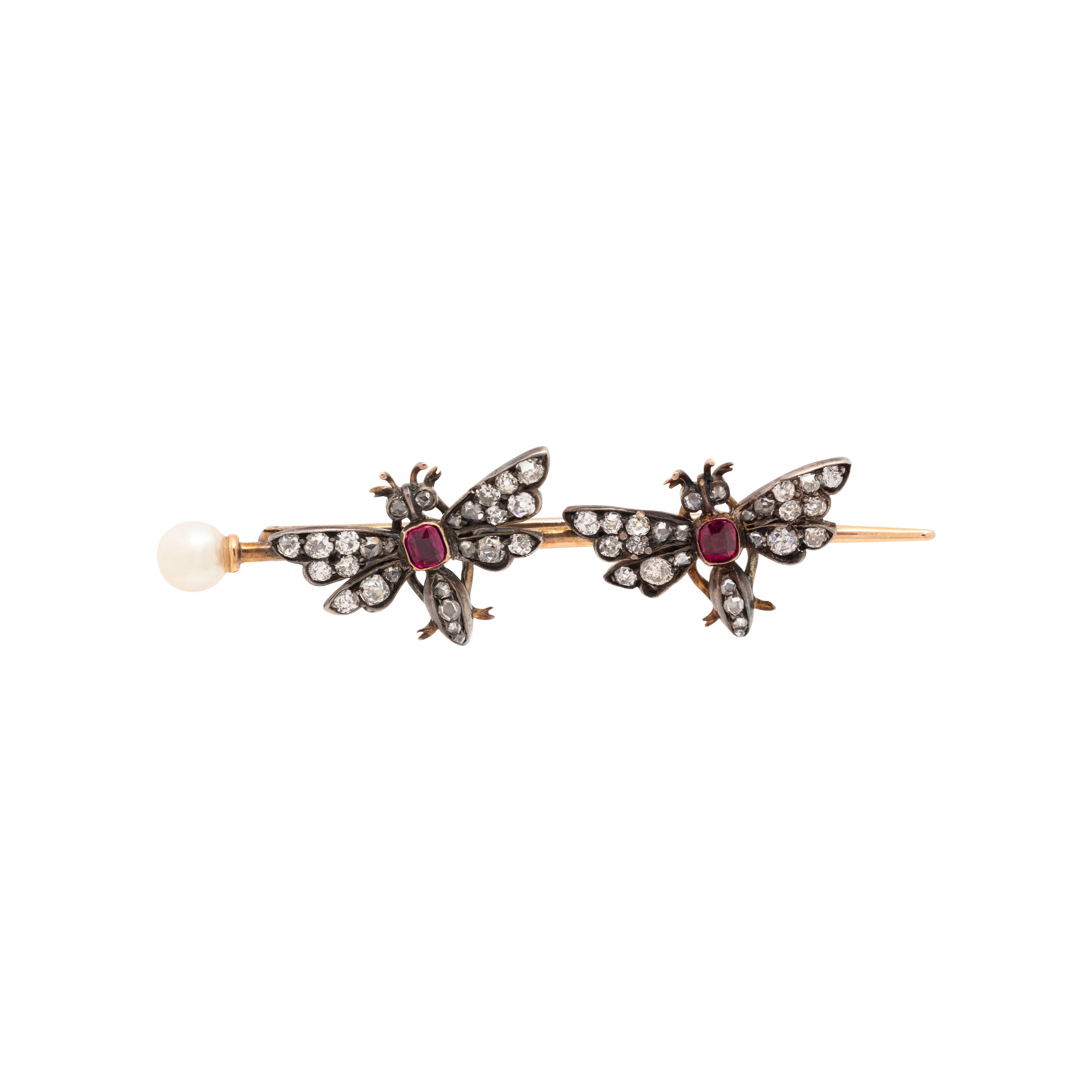 ANTIQUE, DIAMOND AND RUBY BROOCH