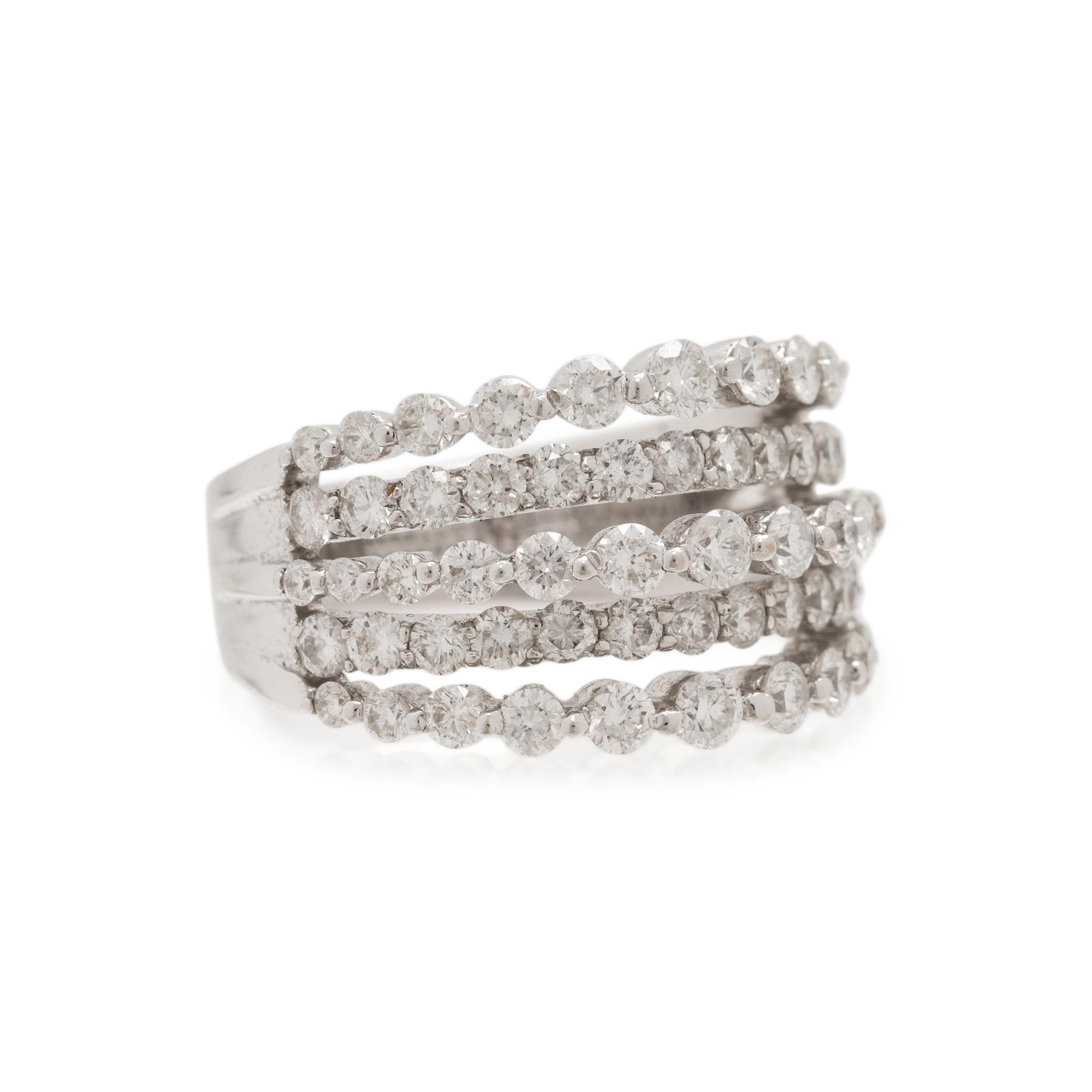 WHITE GOLD AND DIAMOND RING