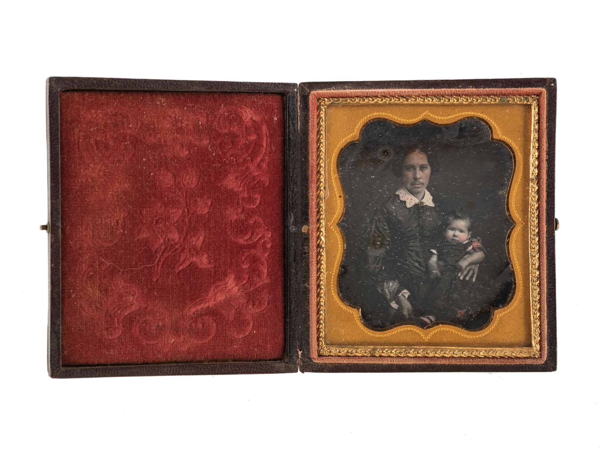 [EARLY PHOTOGRAPHY - PORTRAITURE]. A group of 5 daguerreotype portraits of pairs of children and family.