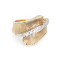 YELLOW GOLD AND DIAMOND RING