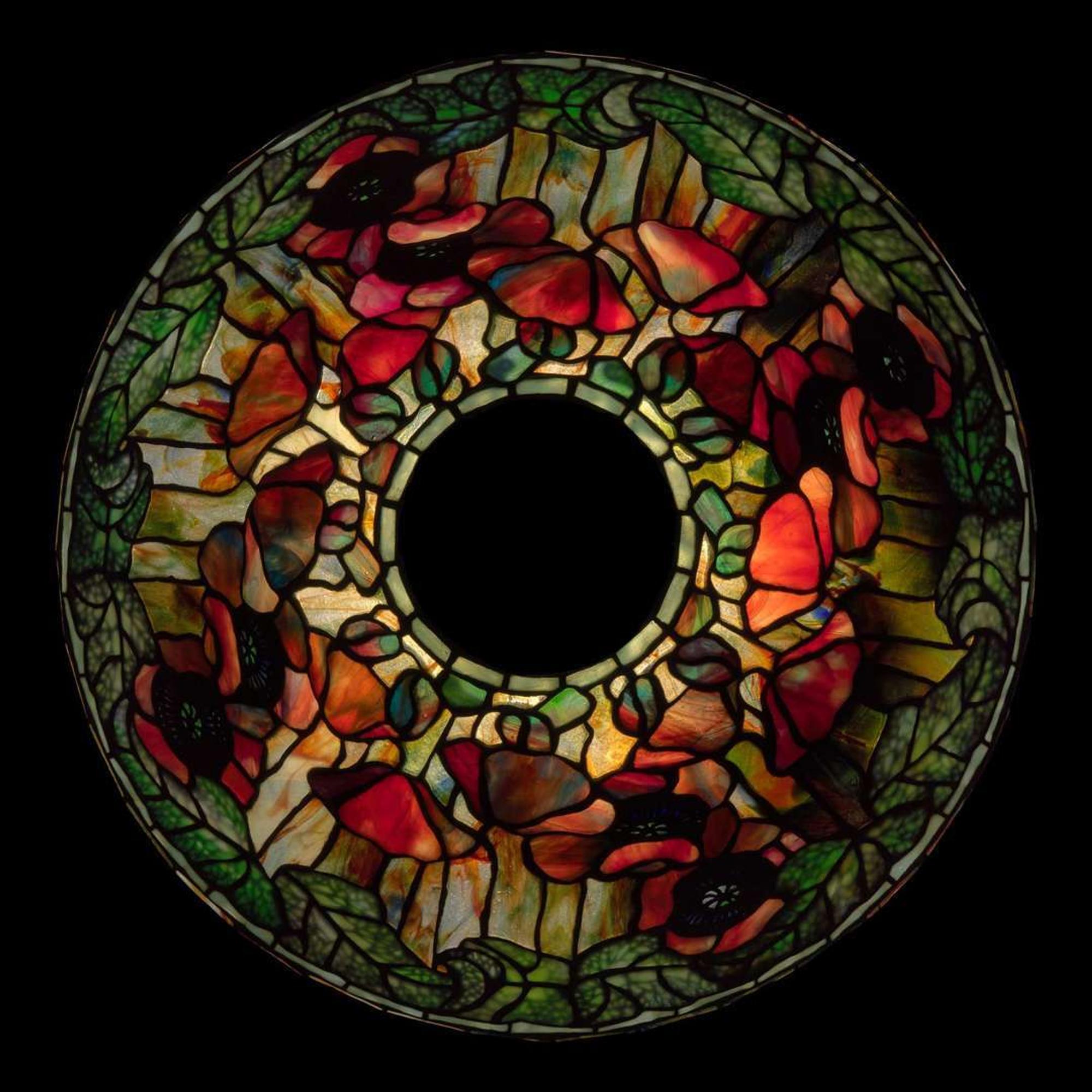 Tiffany Studios A "Poppy" Table Lamp, New York, circa 1905