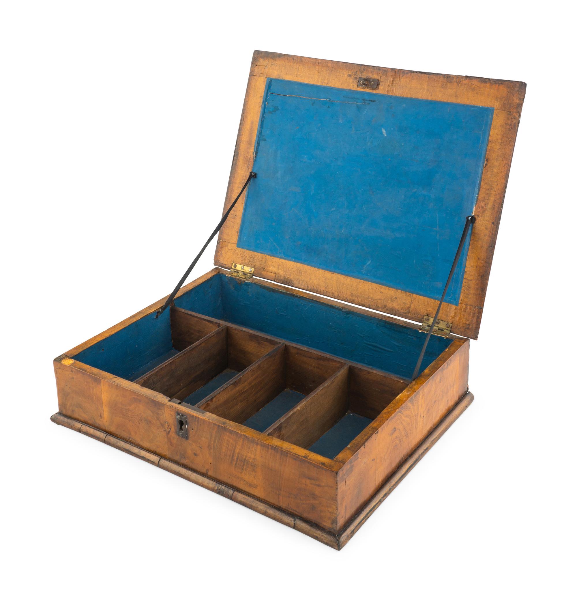 A William and Mary Oysterwood Lace Box