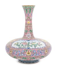A Pink Ground Canton Enamel Bottle Vase, Biqiping