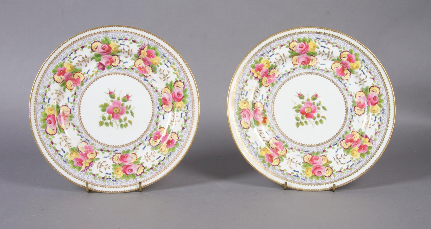 A Pair of Chamberlain Plates, Diameter 8 3/4 inches.