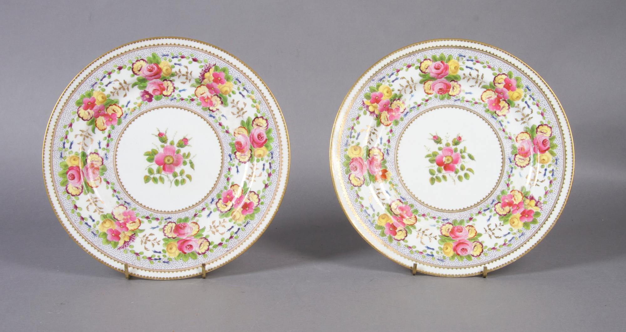 A Pair of Chamberlain Plates, Diameter 8 3/4 inches.