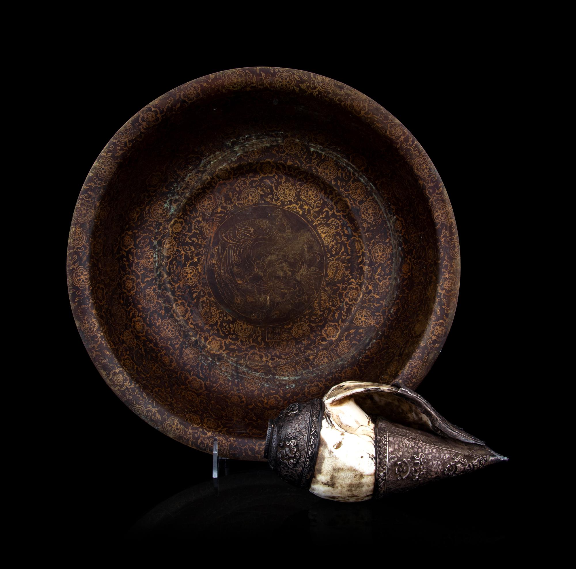A Chinese Silvered Mounted Conch and A Silvered Metal Inlaid Basin