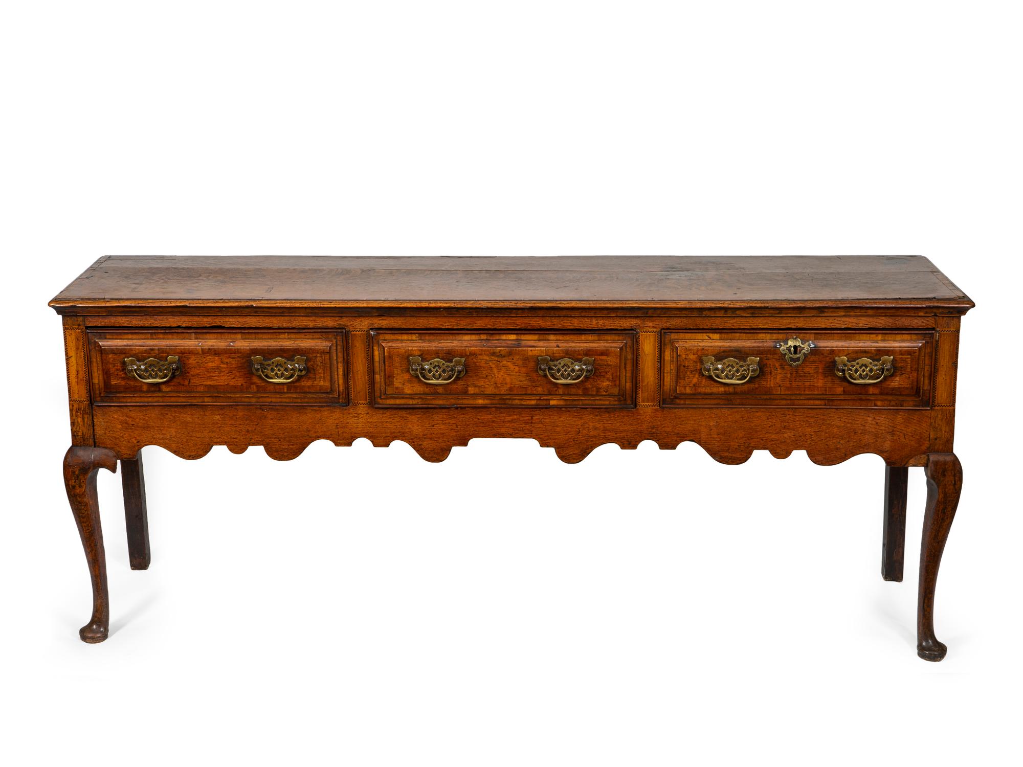 A Provincial George III Oak Sideboard — 18TH/19TH CENTURY
