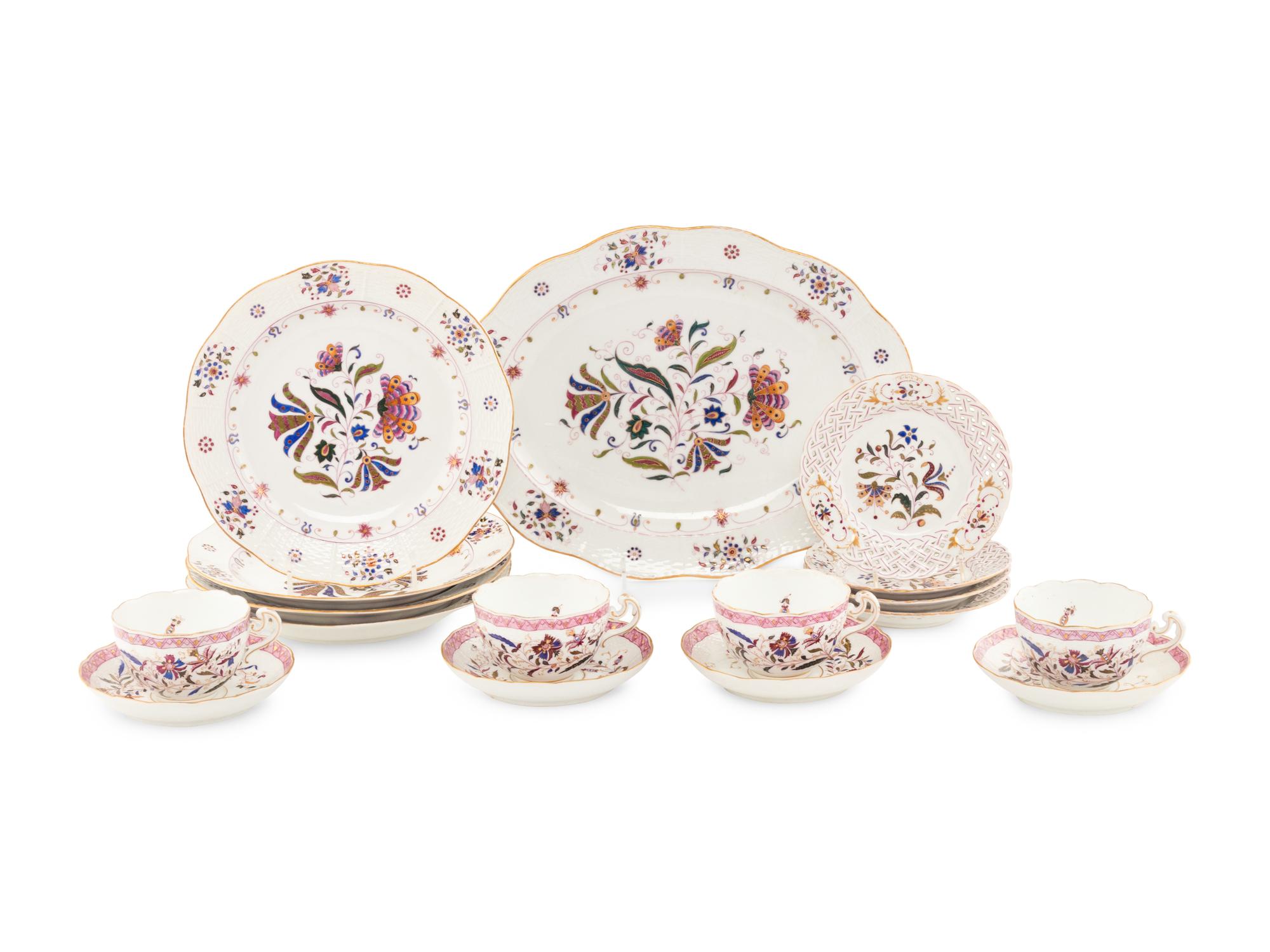 A Group of Herend Motif Hongrois Grand Porcelain Articles