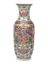 A Large Chinese Export Porcelain Vase