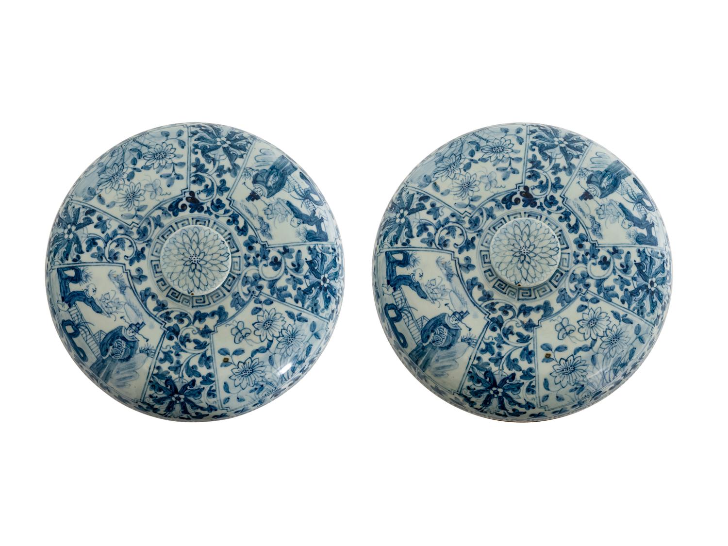 A Pair of Large Chinese Export Blue and White Porcelain Covered Bowls