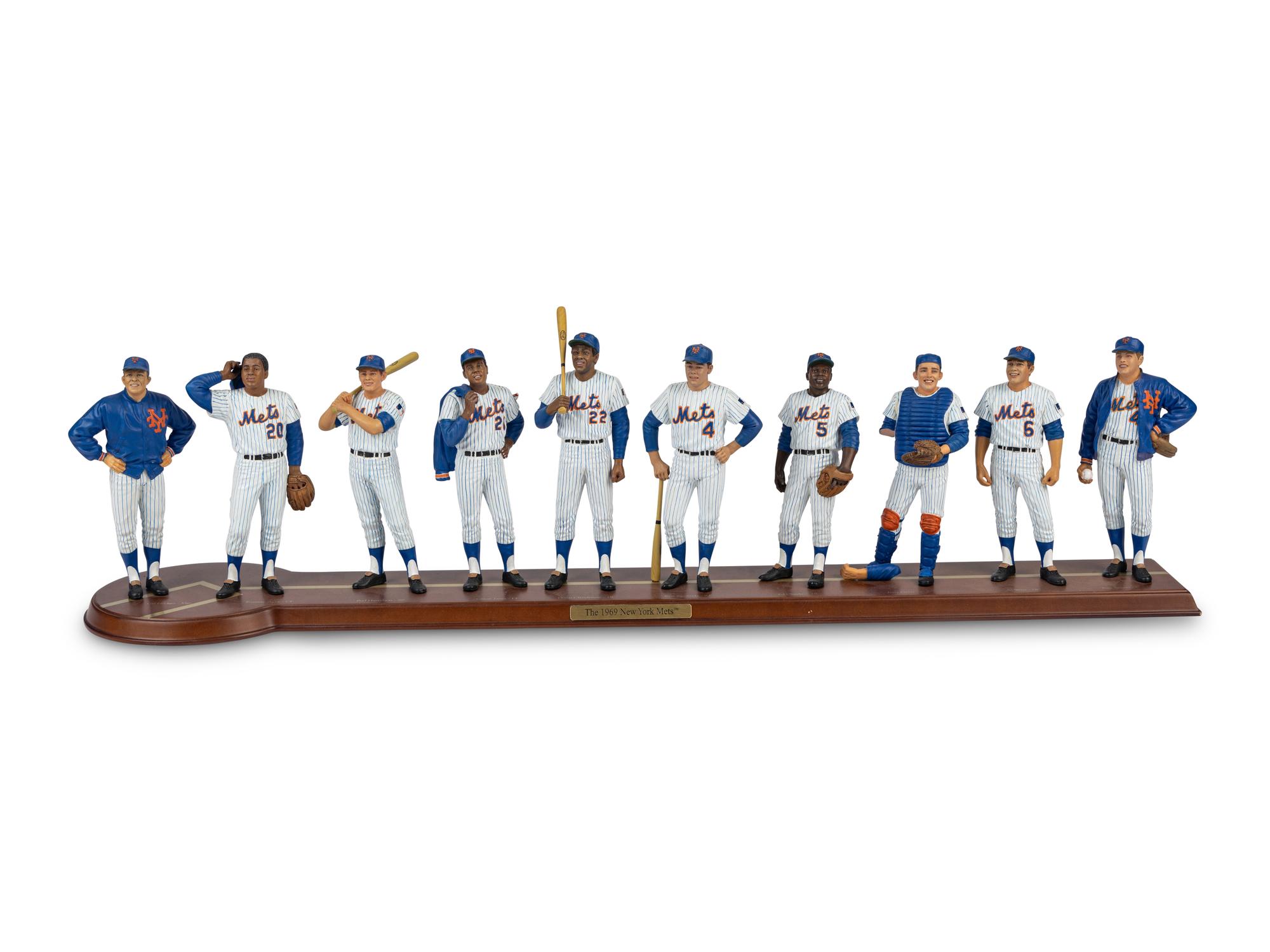 A 1969 New York Mets Danbury Mint Figure Display,