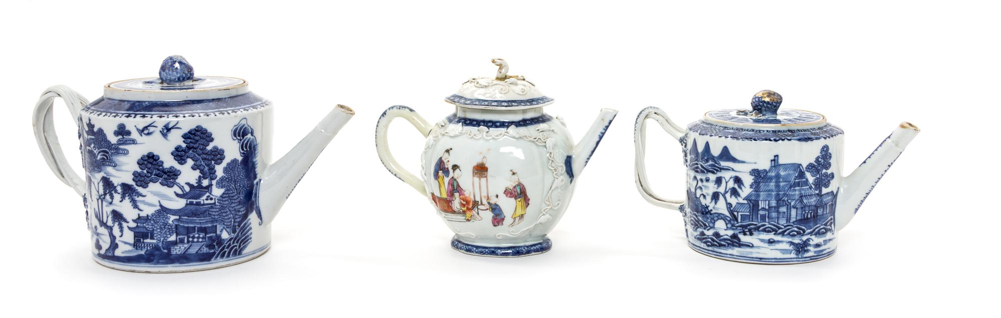 Three Chinese Export Porcelain Teapots Height of tallest 6 1/4 inches. — CIRCA 1800 AND LATER