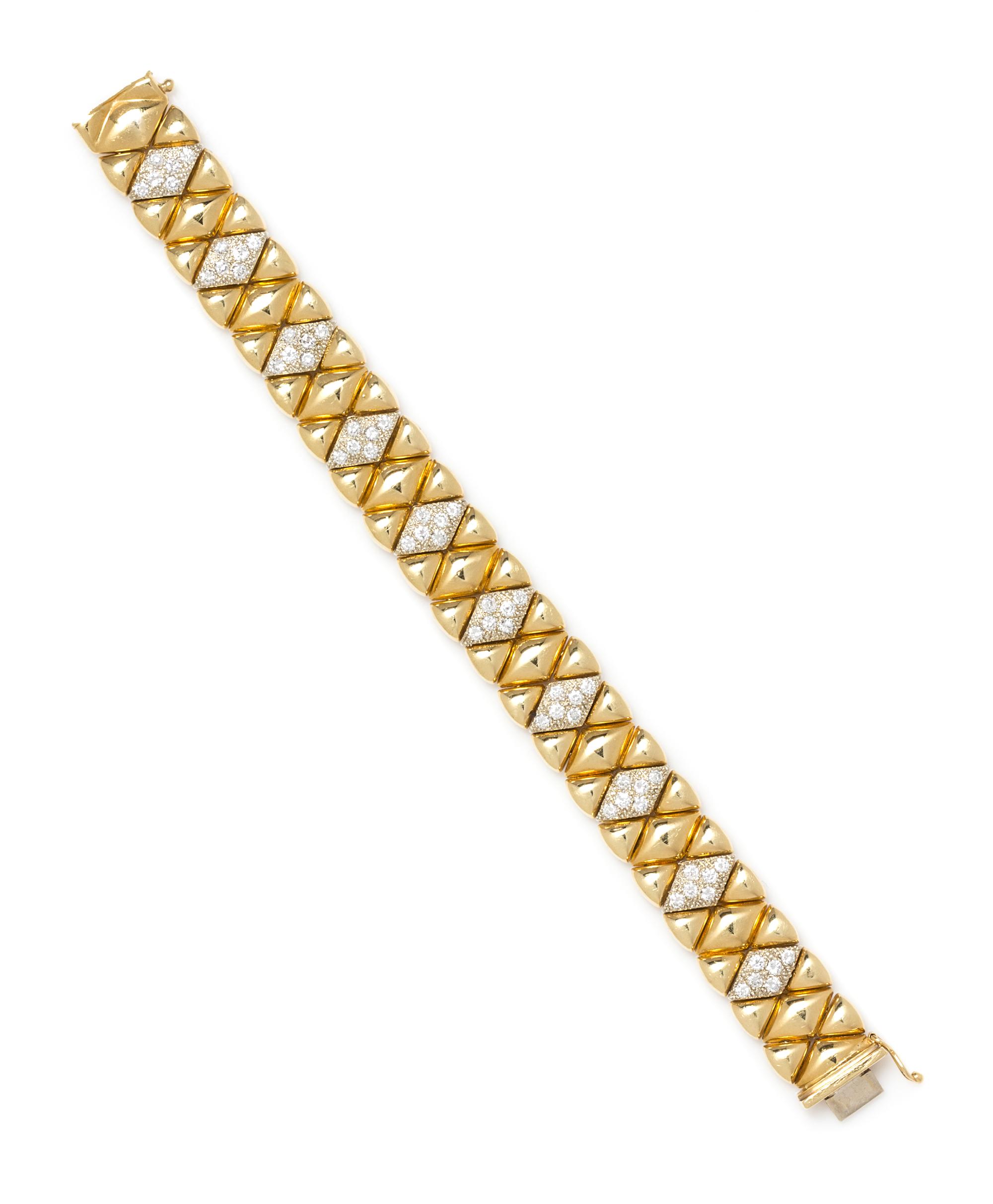 An 18 Karat Yellow Gold and Diamond Bracelet, 26.90 dwts.
