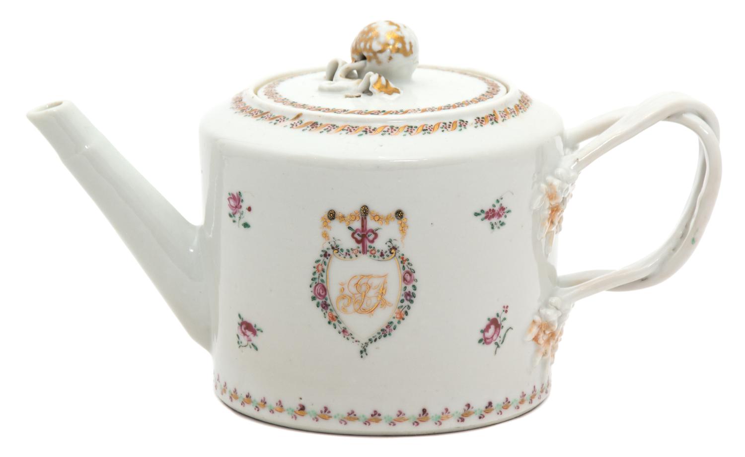 A Chinese Export Teapot Height 4 1/2 x diameter 5 inches. — 18TH CENTURY
