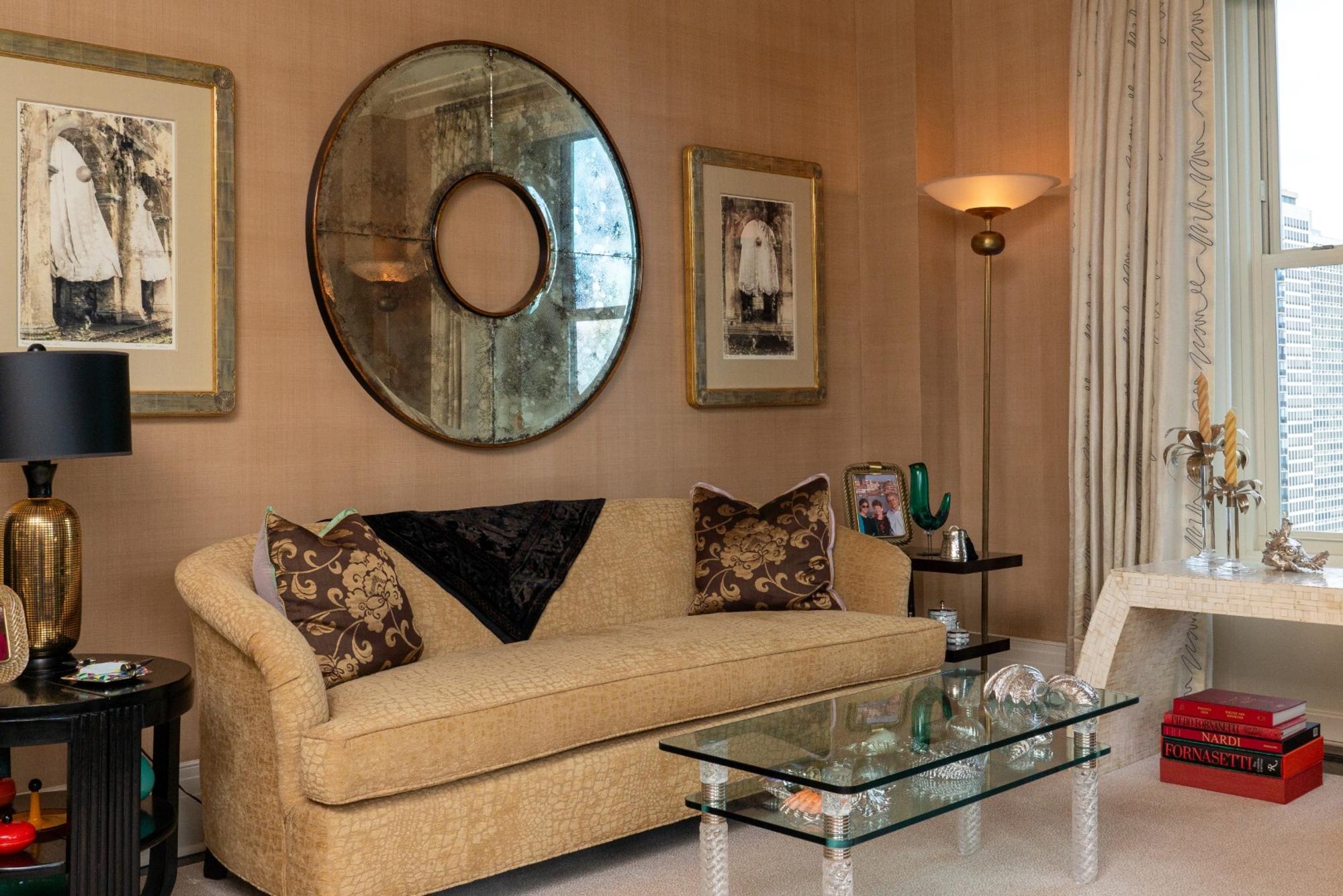 Pair of Cantilevered Lounge Chairs, c. 1970 Leolux, Netherlands