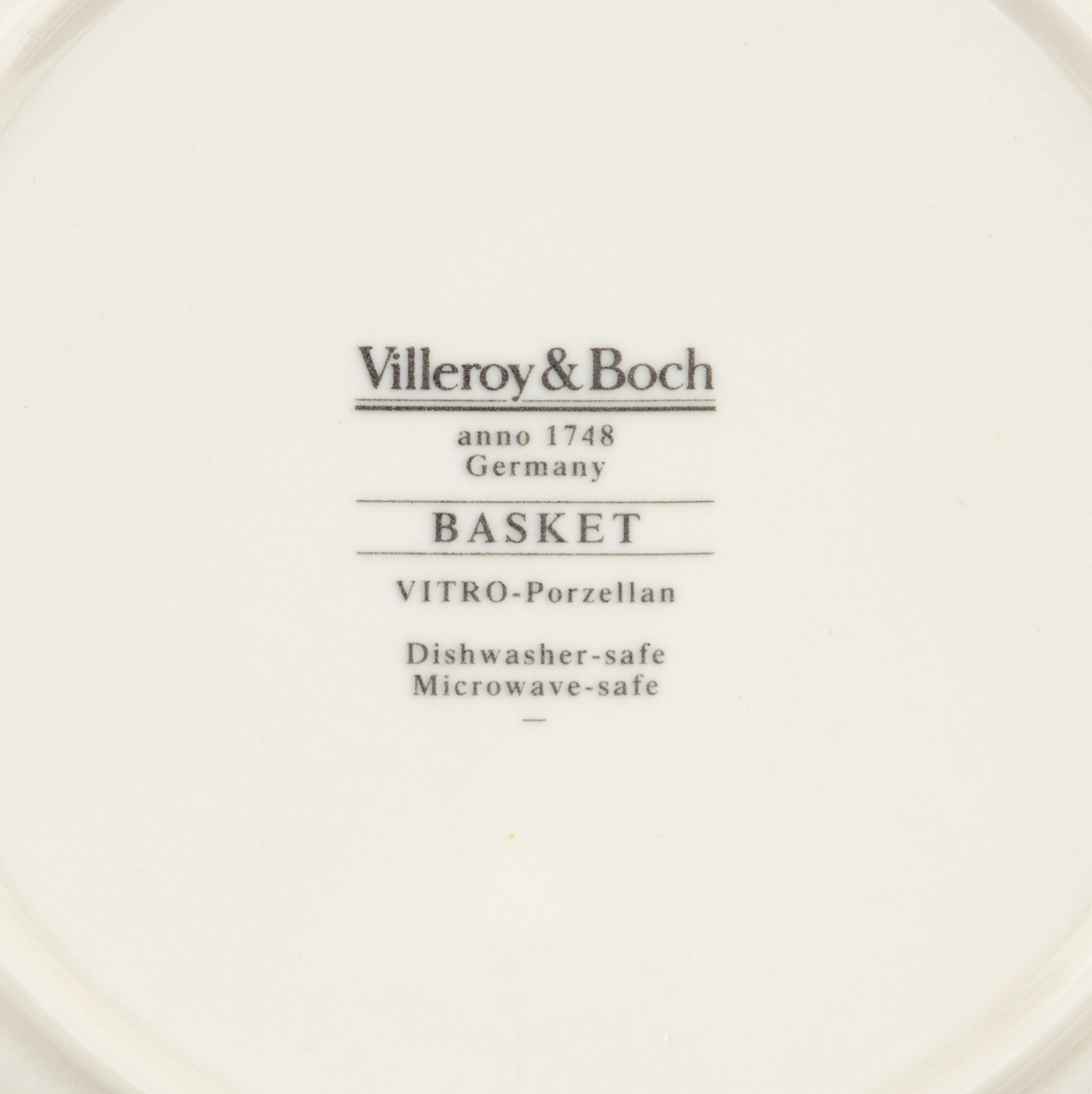 A Villeroy and Boch Porcelain Dinner Service