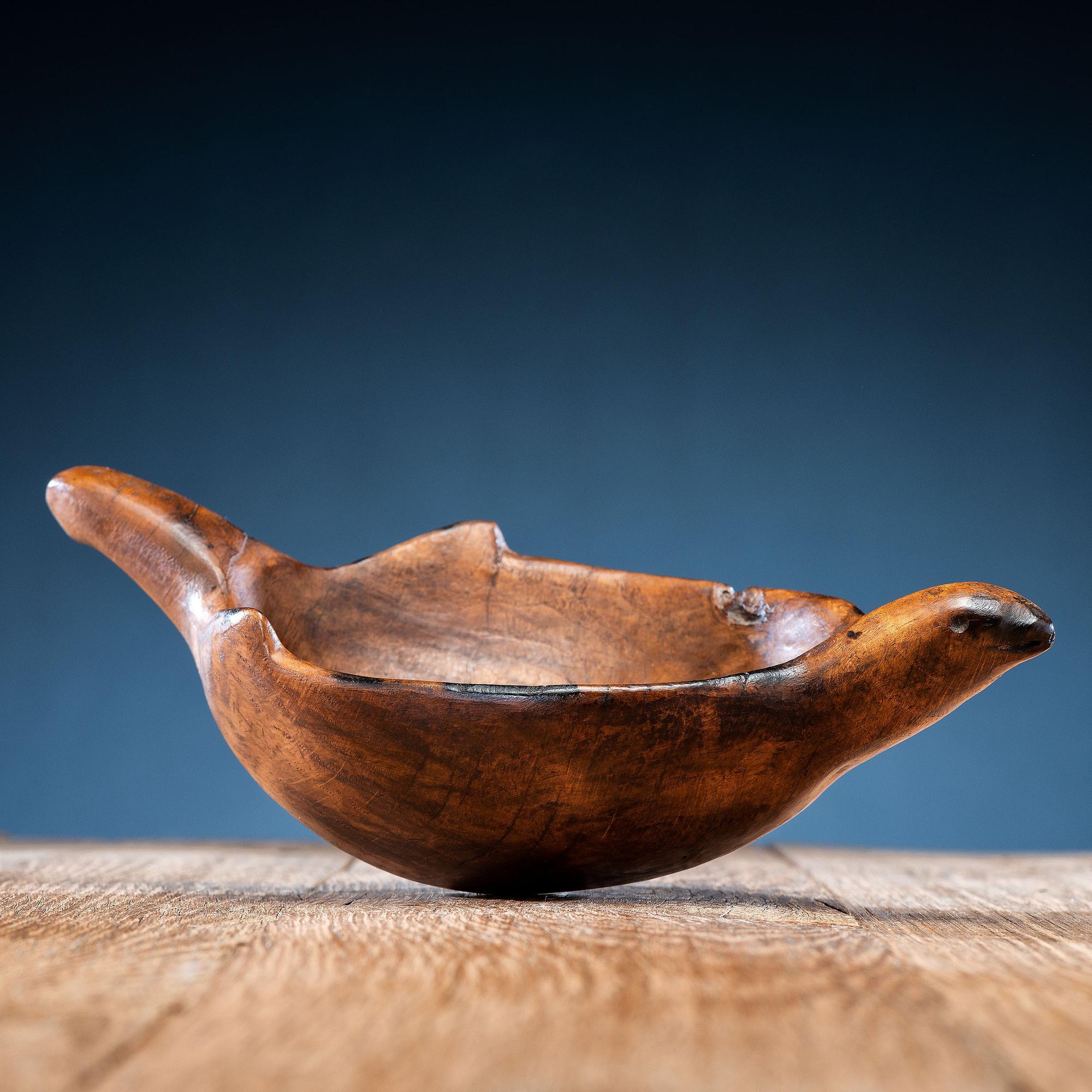 Ho Chunk (Winnebago) Bird Effigy Burl Wood Bowl