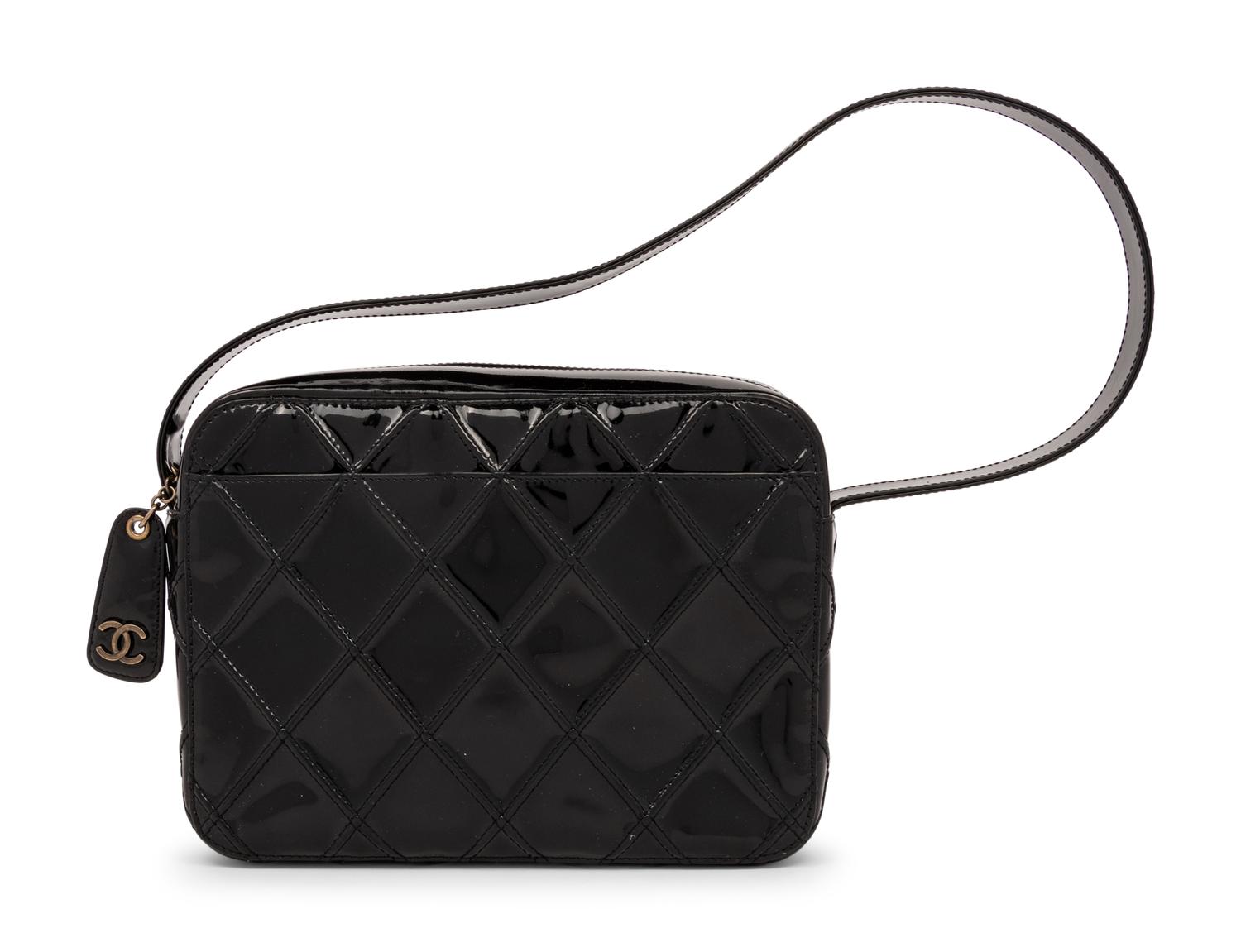 Chanel Bag in Black Patent Leather, 2000-02