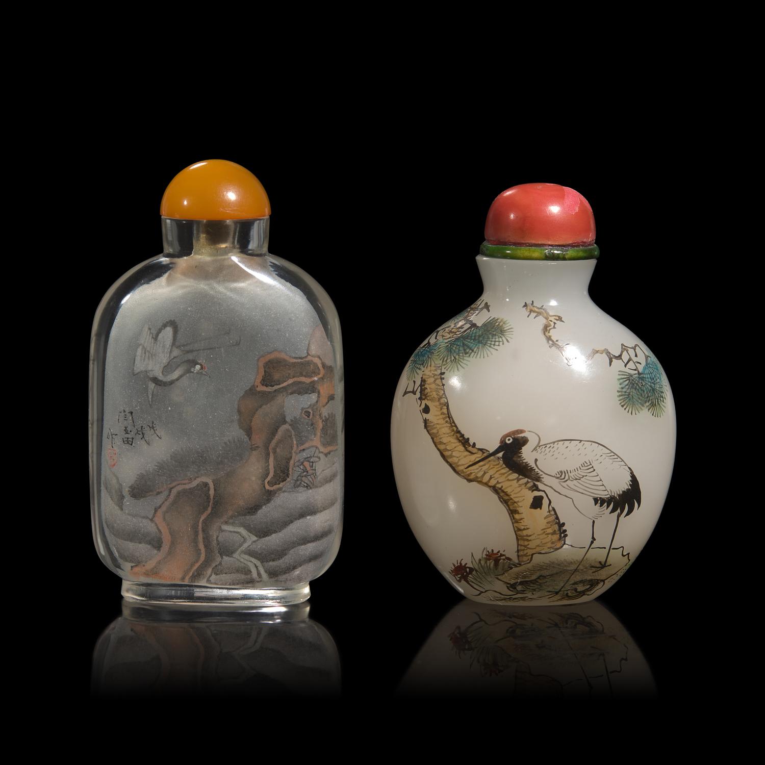 Two Chinese Glass Snuff Bottles 料器鼻煙壺兩支