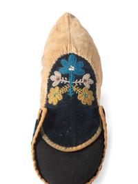 Anishinaabe Beaded Hide Moccasins