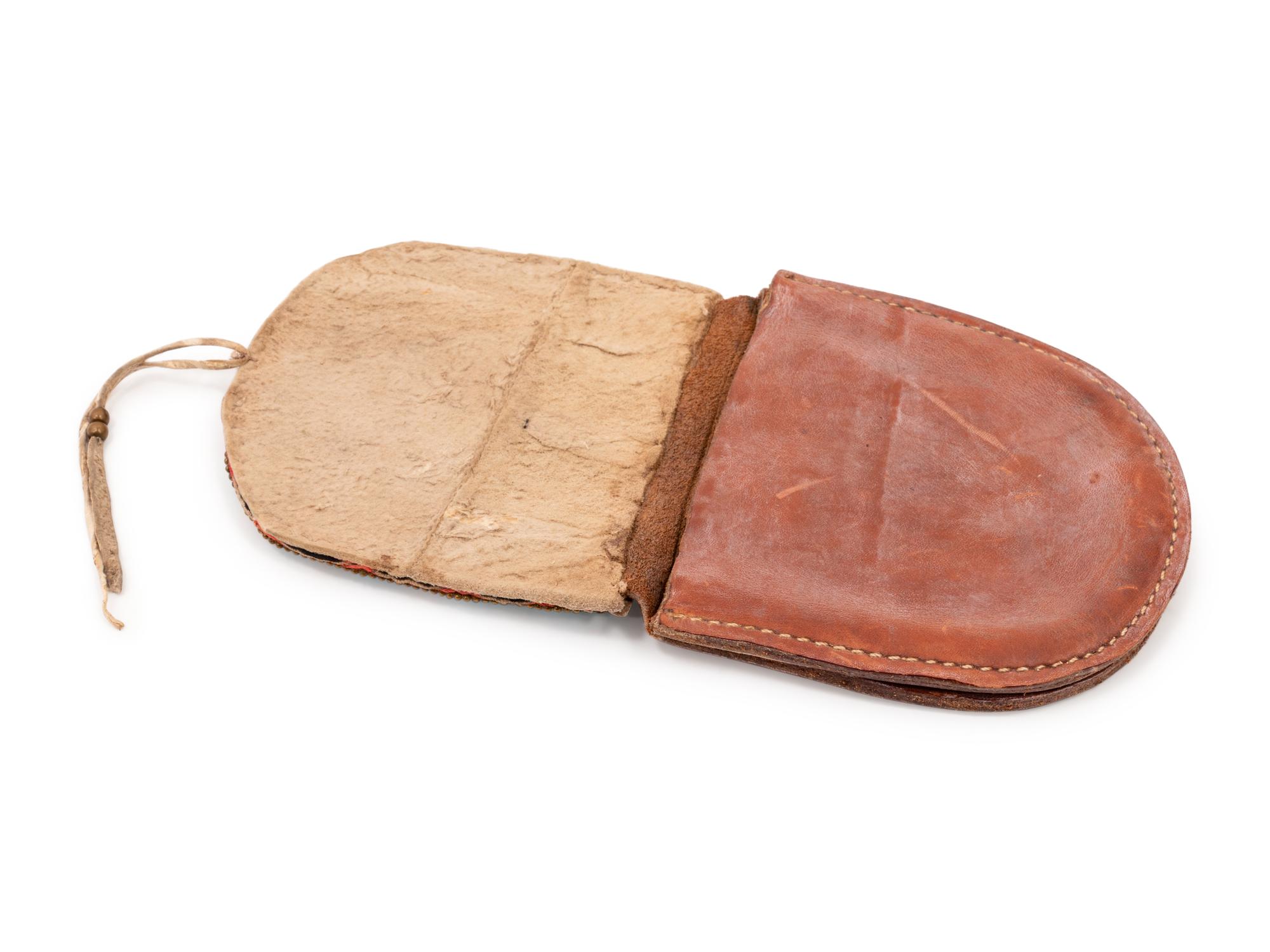 Plateau Pictorial Beaded Belt Pouch