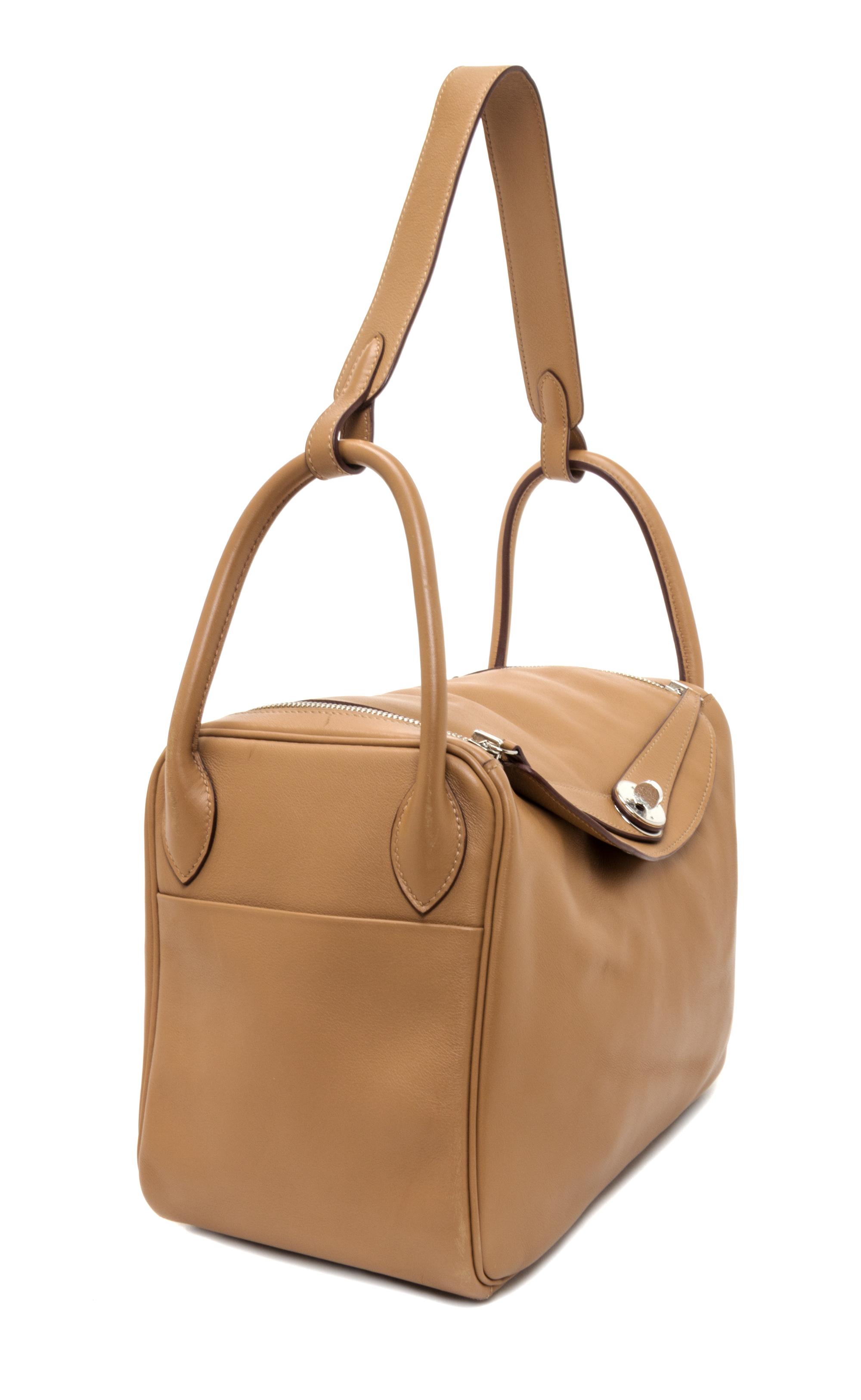 An Hermes Naturale Swift Lindy 30 Handbag, 12" x 7.5" x 6.5".
