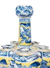 A Chinese Export Yellow Ground Blue and White Porcelain Tulip Vase