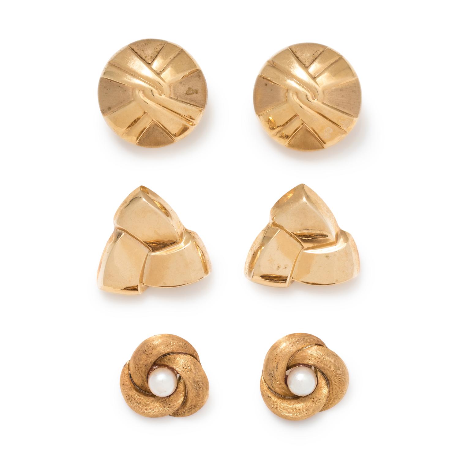 COLLECTION OF YELLOW GOLD EARRINGS