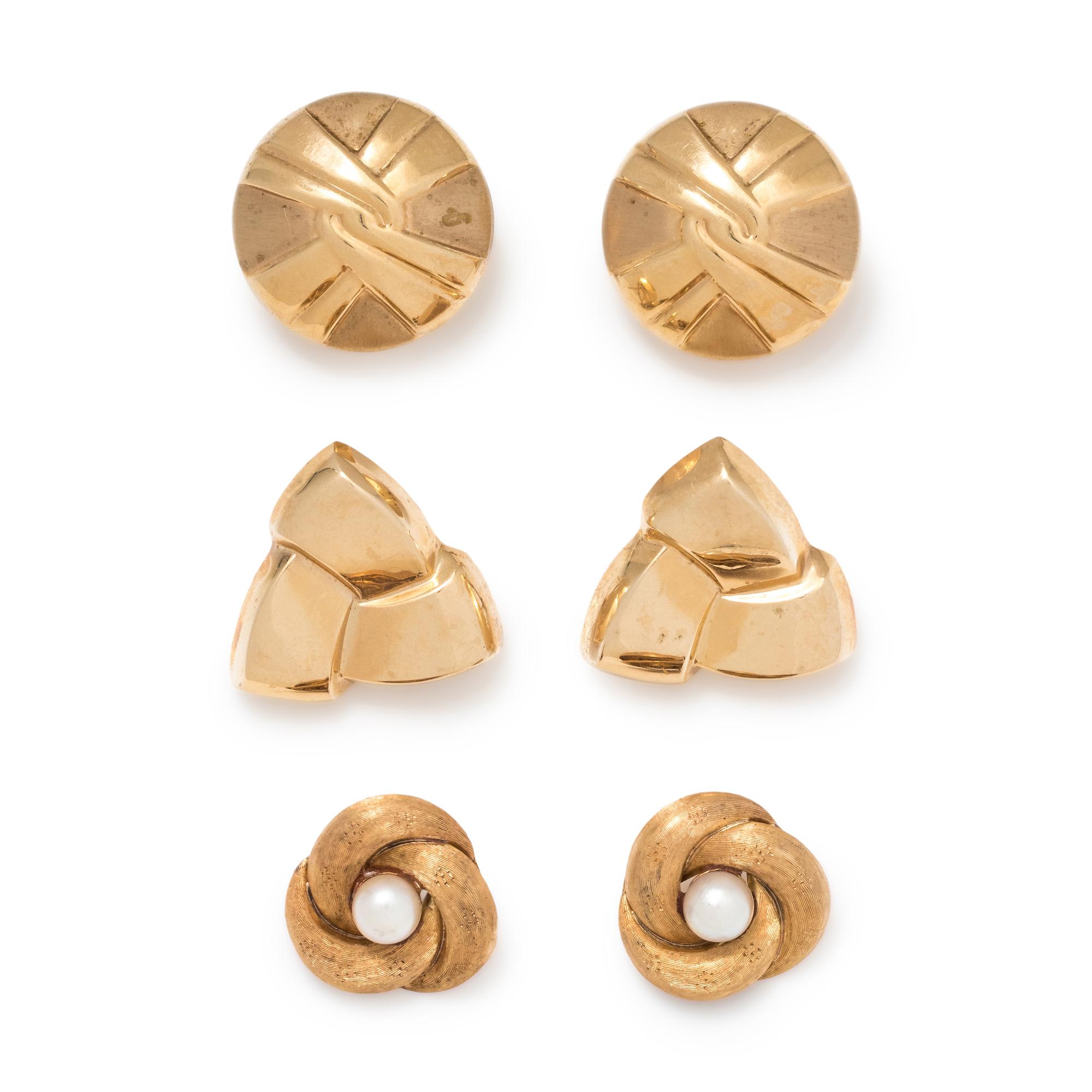 COLLECTION OF YELLOW GOLD EARRINGS