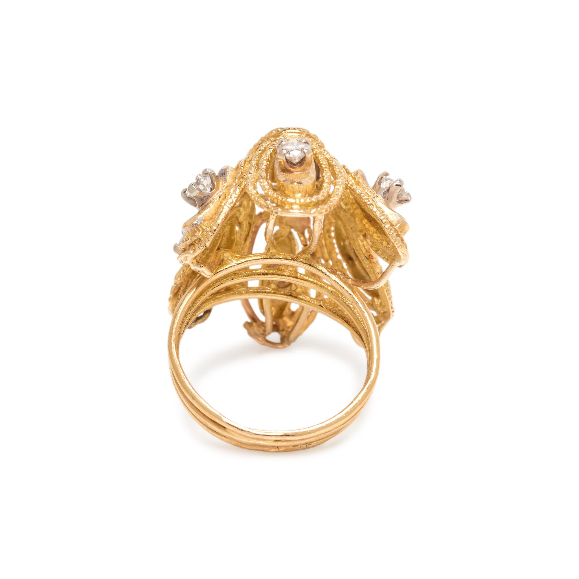 YELLOW GOLD AND DIAMOND RING
