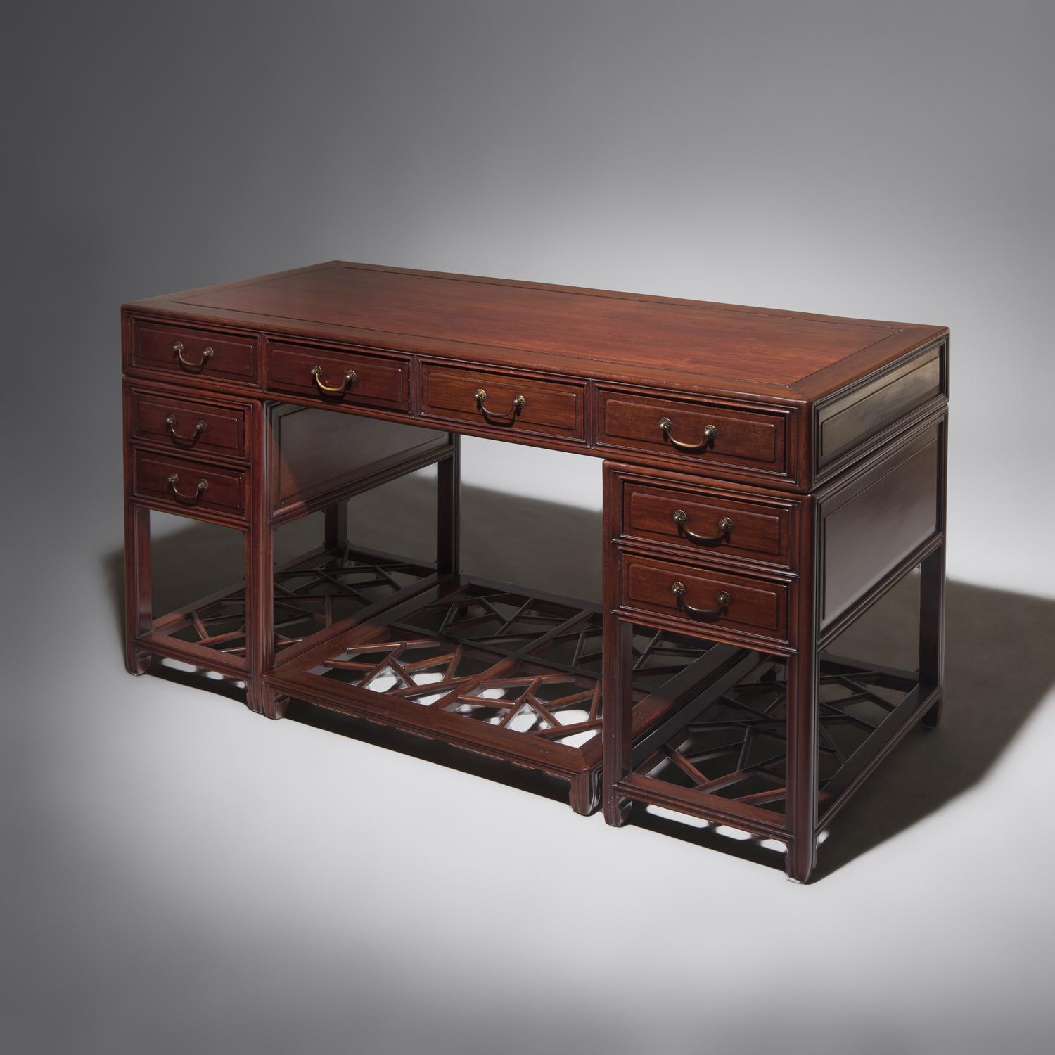 A Chinese Hardwood Double Pedestal Desk, 20th Century 二十世紀 硬木冰梅紋書桌