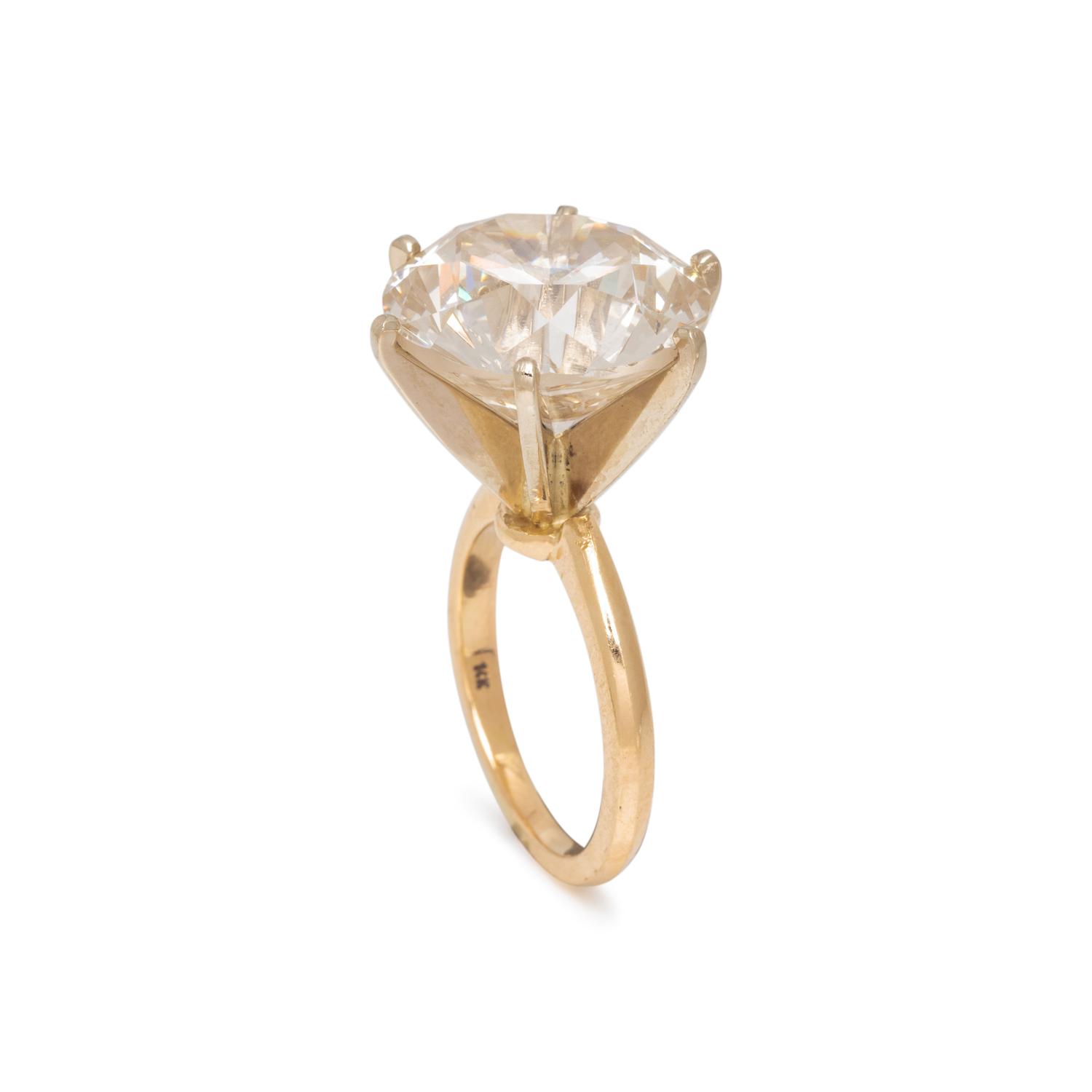 AN IMPORTANT DIAMOND RING