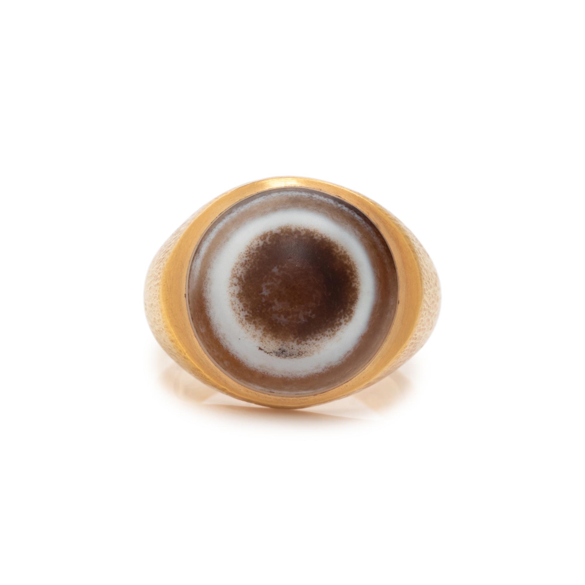 YELLOW GOLD AND BANDED AGATE RING