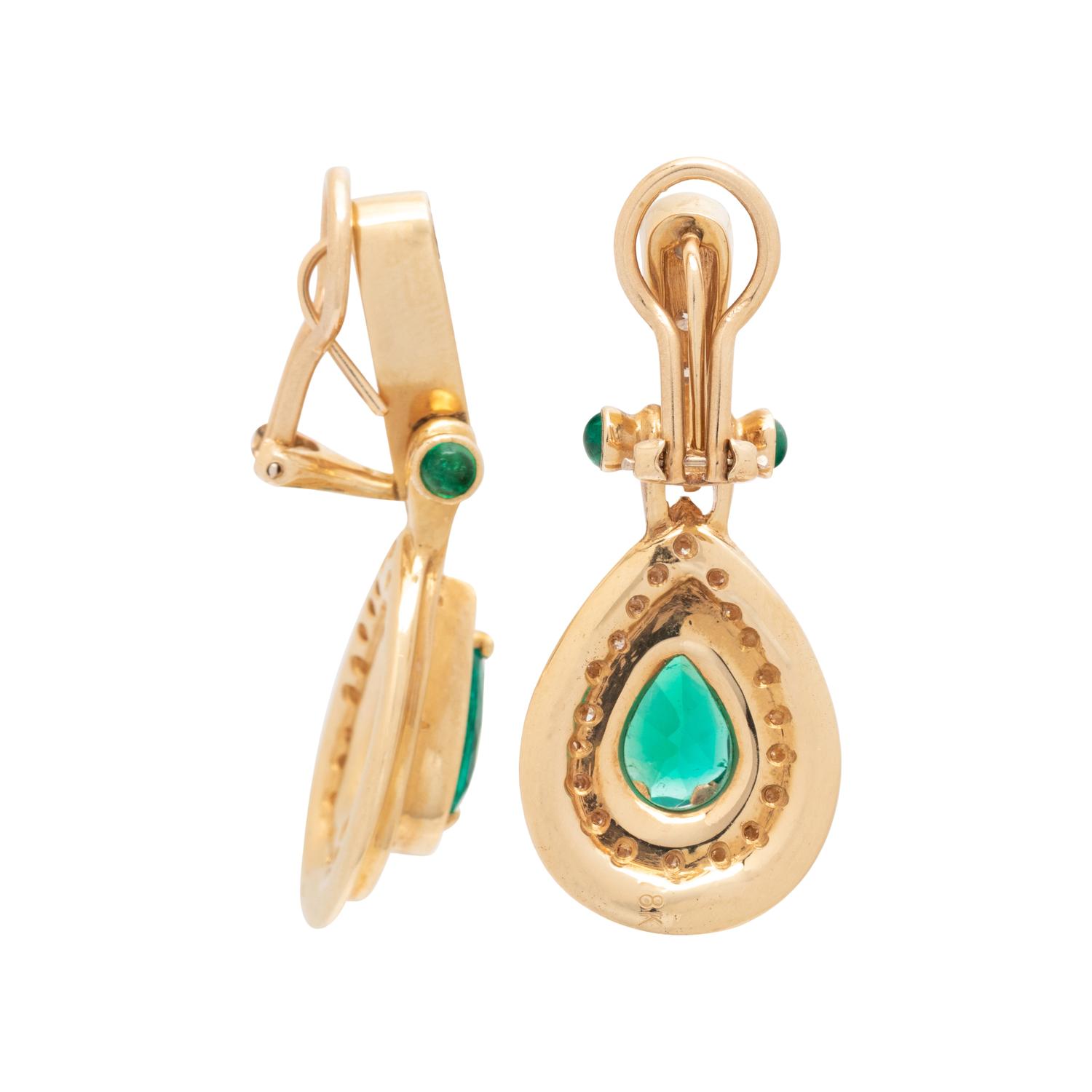 YELLOW GOLD, EMERALD AND DIAMOND EARCLIPS