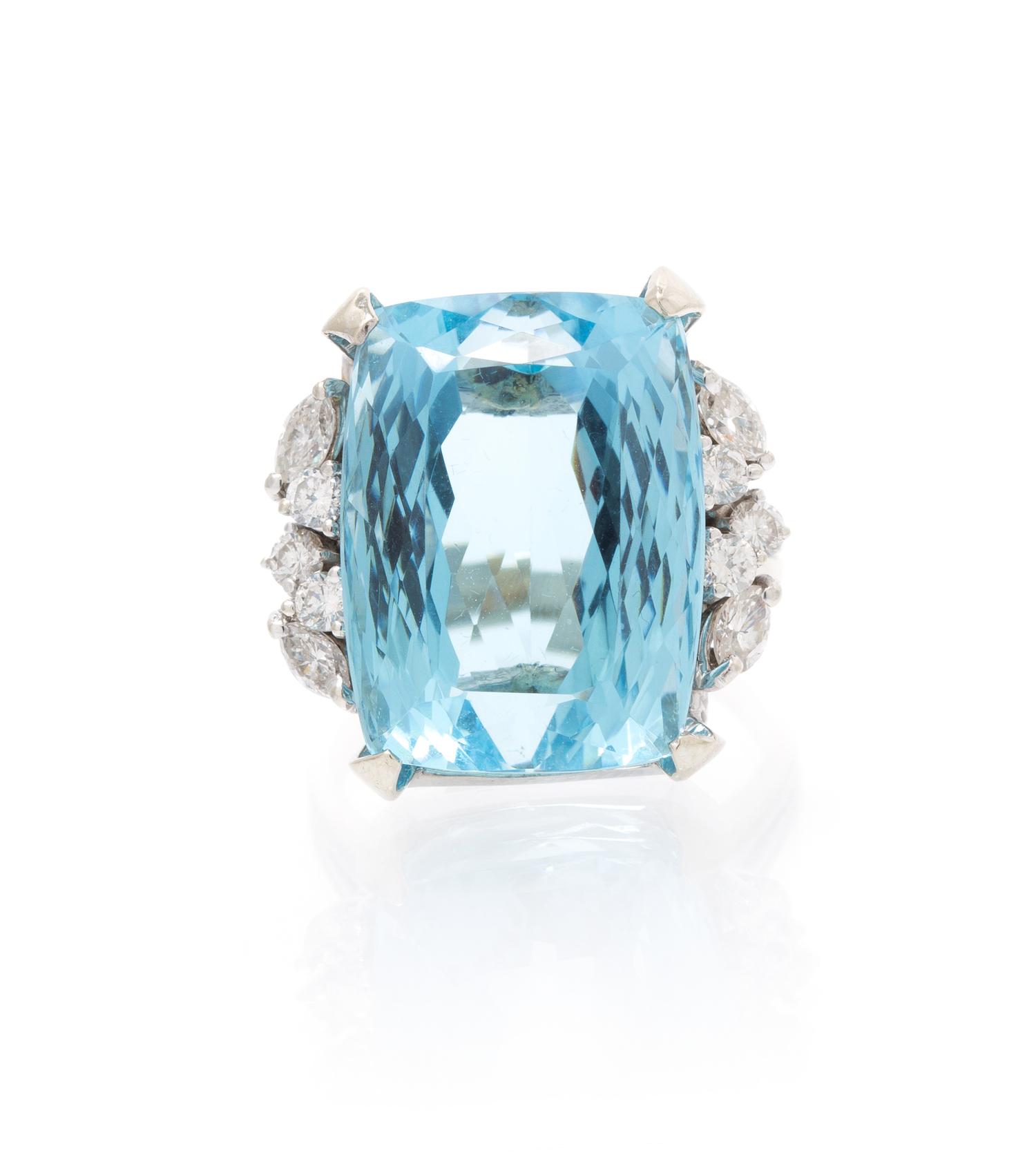 A White Gold, Aquamarine and Diamond Ring, 10.60 dwts.