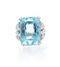 A White Gold, Aquamarine and Diamond Ring, 10.60 dwts.