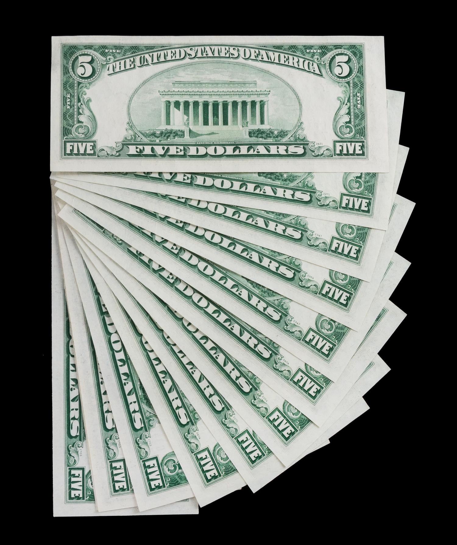 A Group of Fifteen United States $5 Federal Reserve Notes