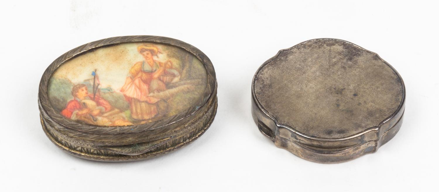 An English Tortoise Shell Pill Box Width of first 2 1/4 inches. — 19TH/20TH CENTURY