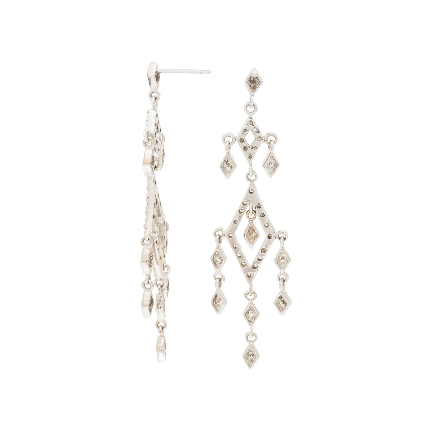 WHITE GOLD AND DIAMOND NECKLACE AND EARRINGS